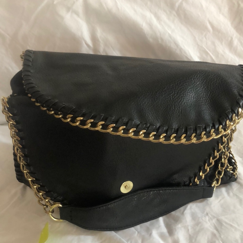 No brand name but  brand new with tag on it